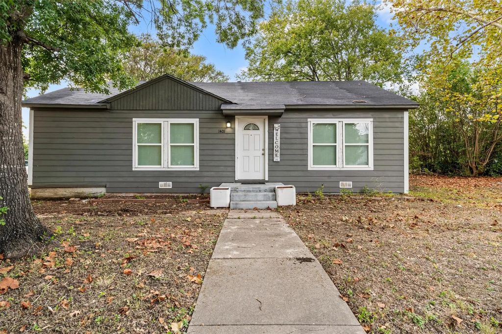 1401 Texas Avenue, Mart