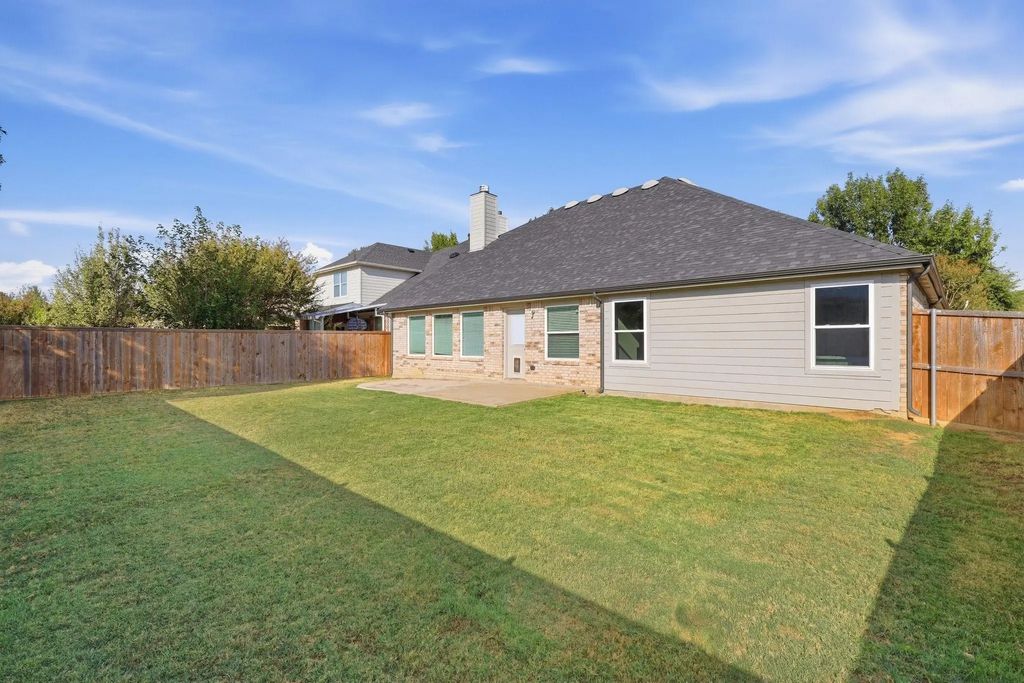 12113 Vienna Apple Road, Fort Worth