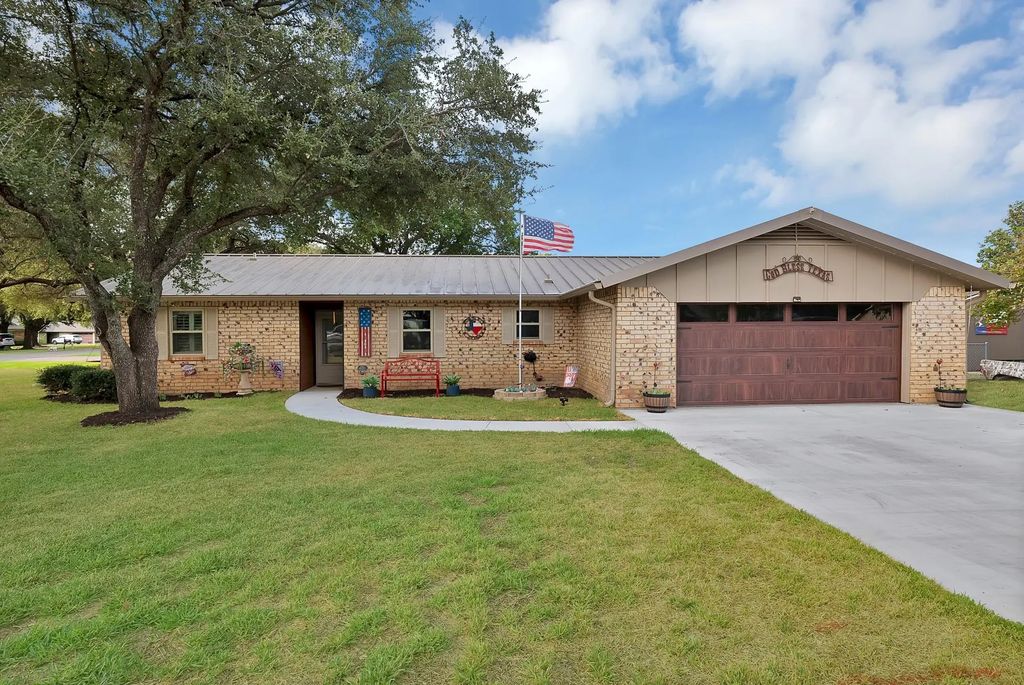 4101 Newport Bay Court, Granbury
