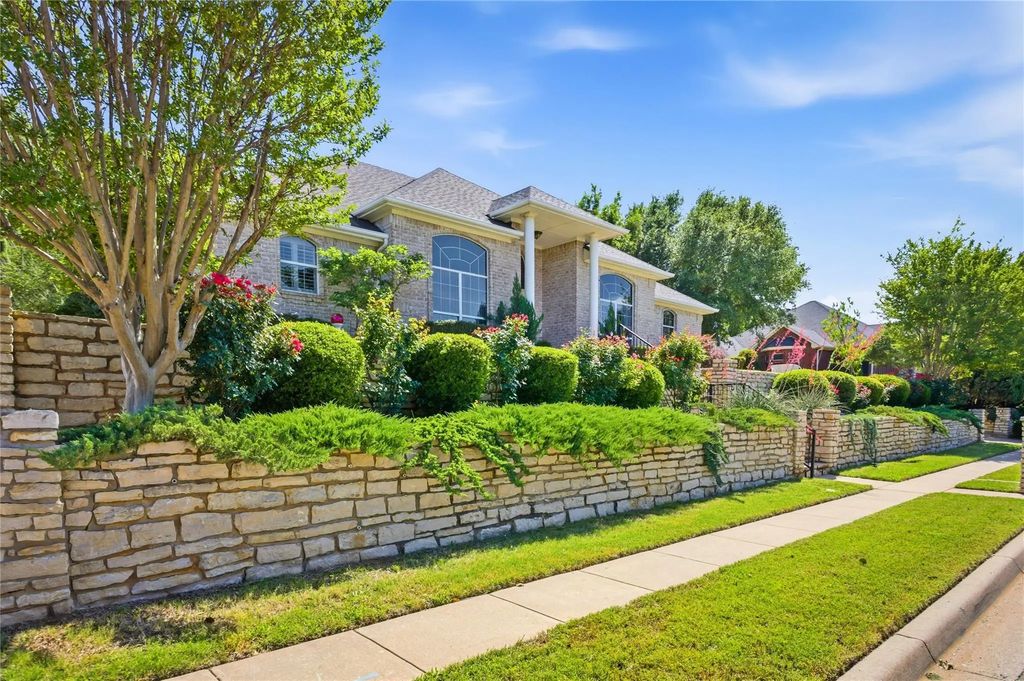 1910 Maplewood Drive, Weatherford