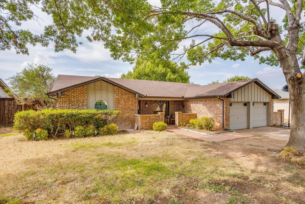 6404 Lavano Drive, Edgecliff Village