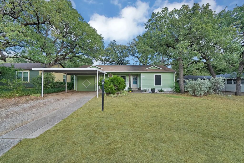 1104 Glenda Drive, Bedford