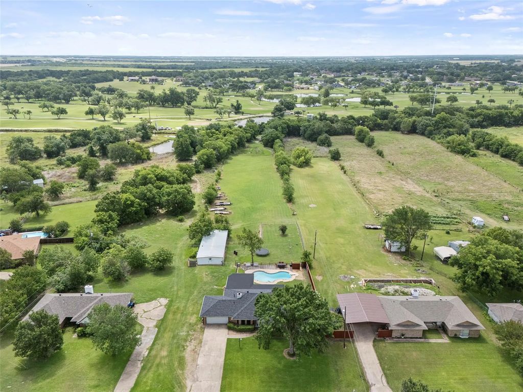116 Willow Lake Lane, Crandall
