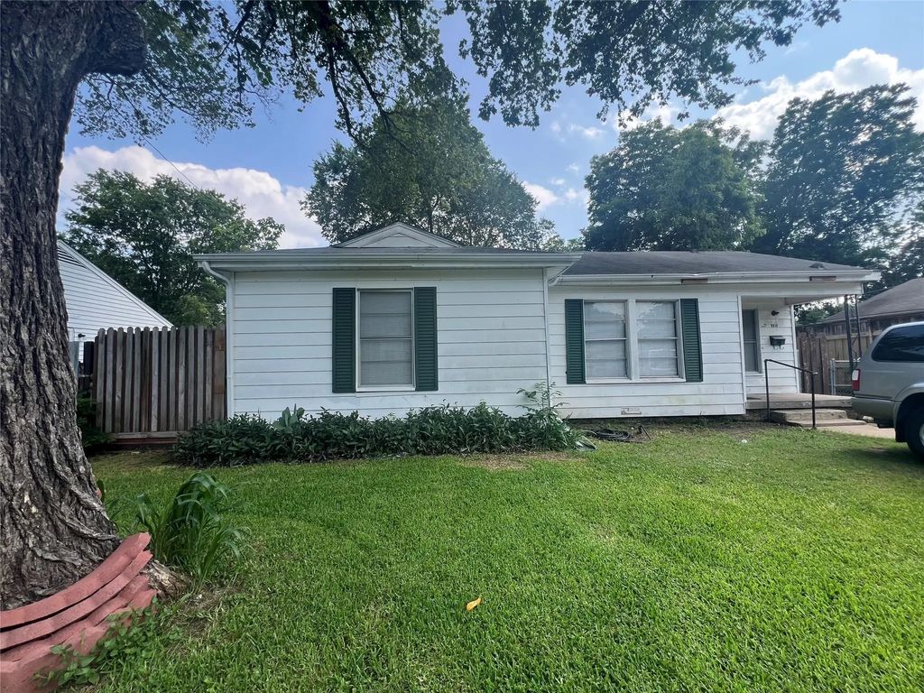 8810 Eldon Drive, Dallas