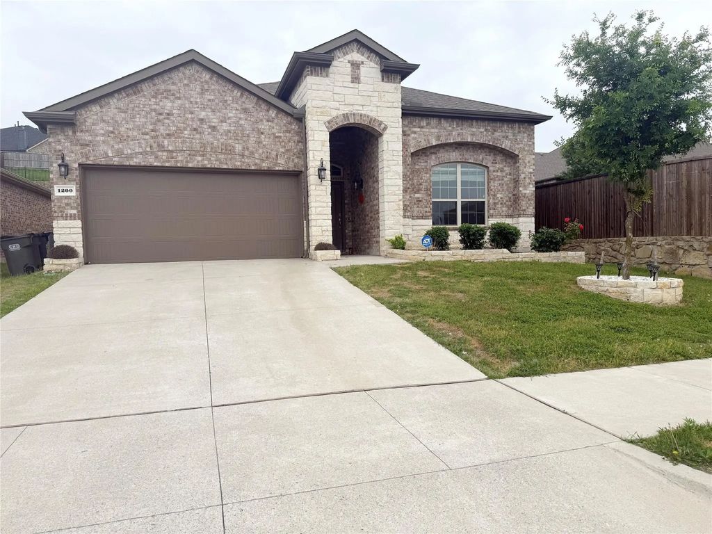 1200 Gibson Drive, Melissa