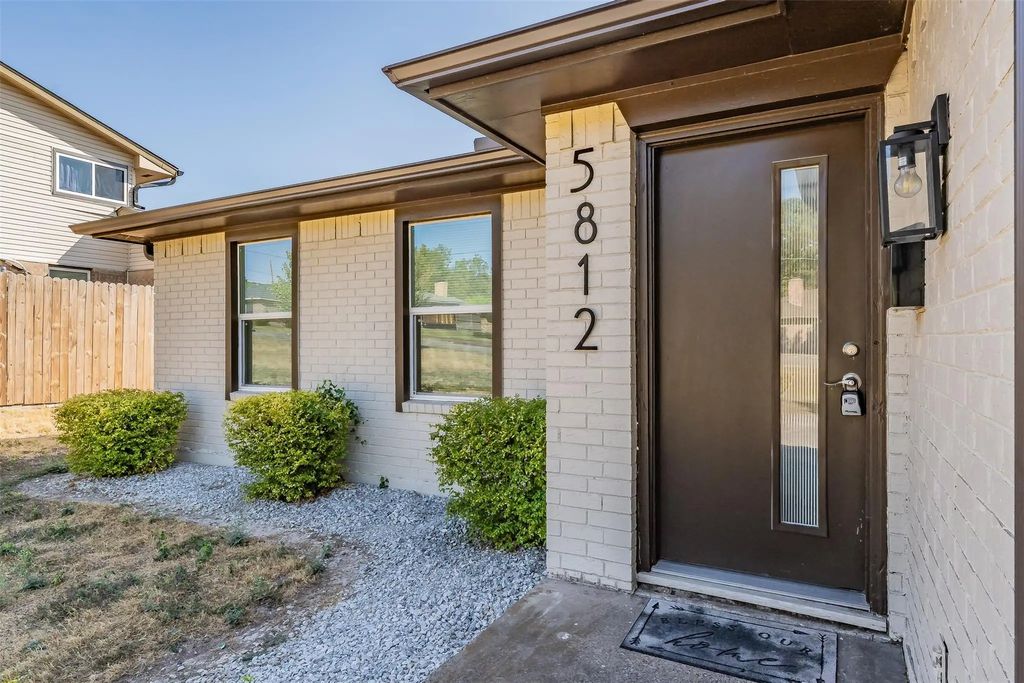 5812 Regatta Circle, Dallas
