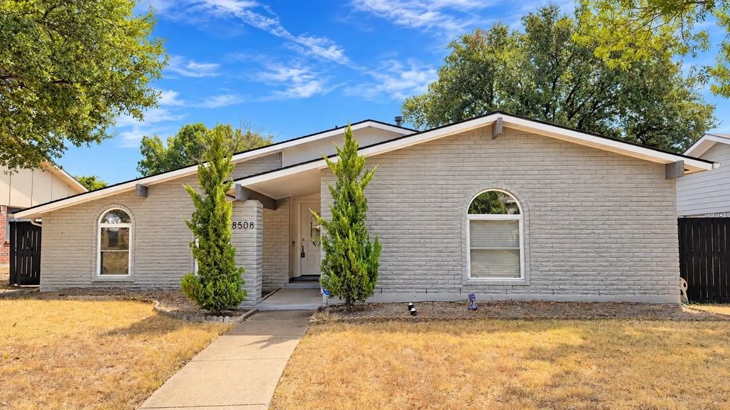 8508 Londonderry Lane, Dallas