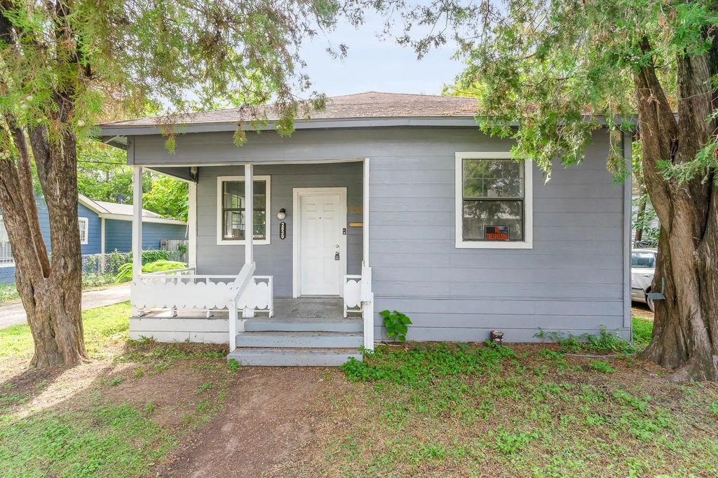 2630 Lenway Street, Dallas