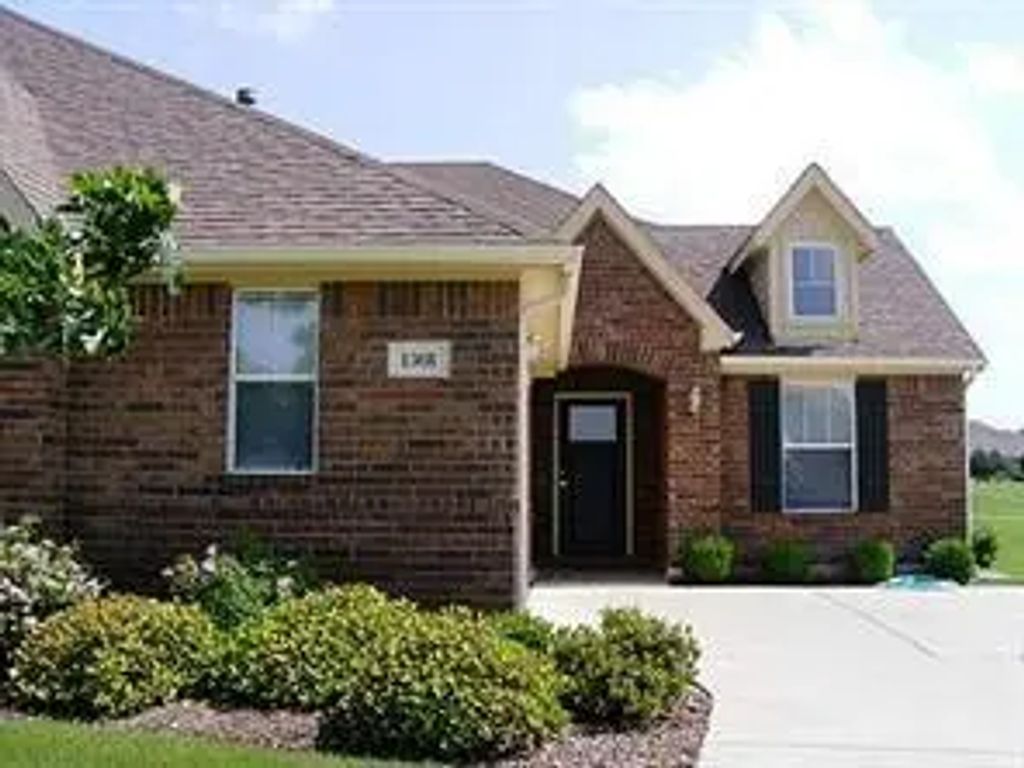 1308 Shinnecock, Fairview