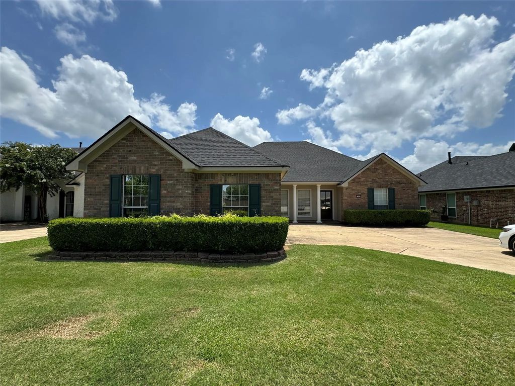 1002 Creole Drive, Bossier City