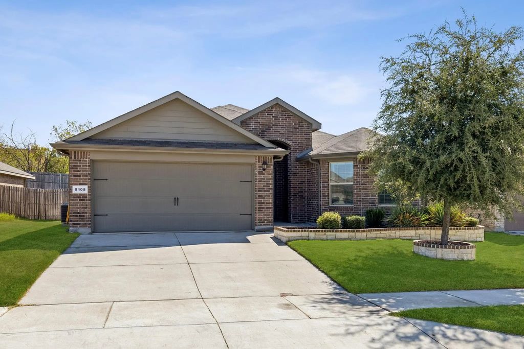 9108 Ridgeriver Way, Fort Worth