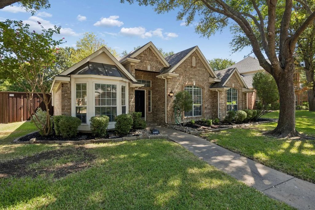 305 Fairfax Drive, Allen