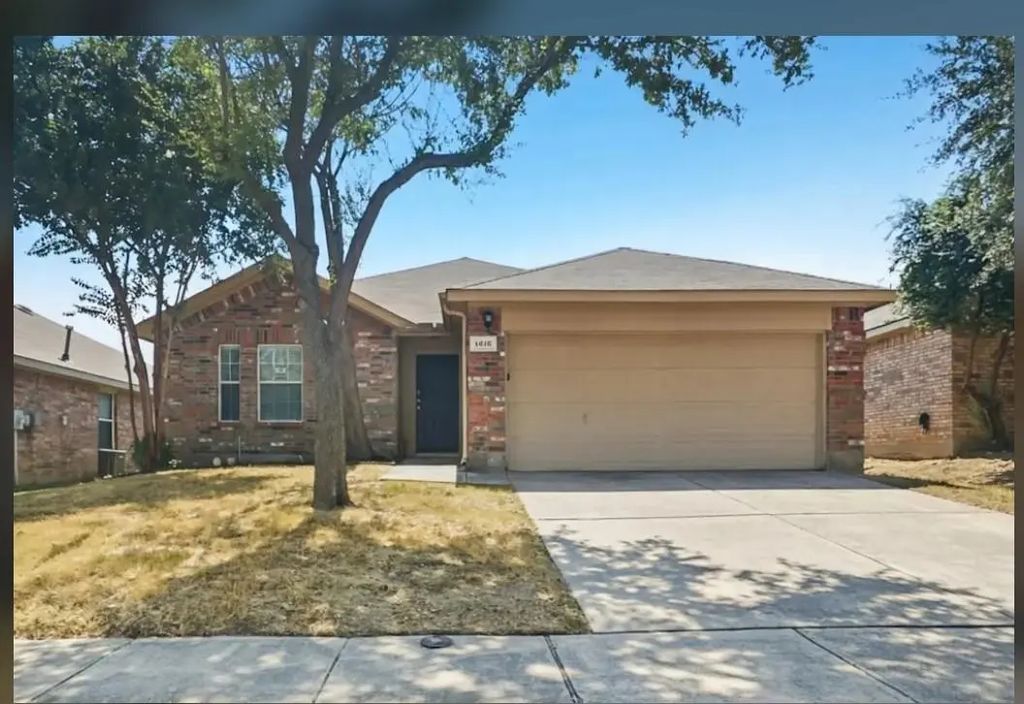 1416 Kingfisher Drive, Fort Worth