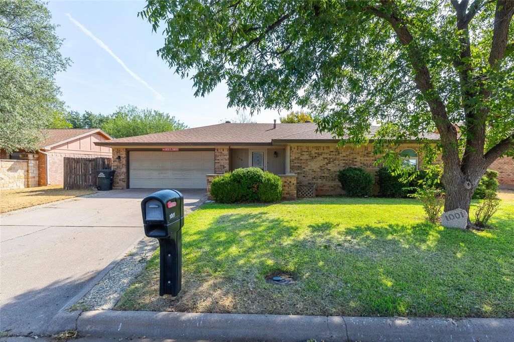 1001 Pardoners Road, Abilene
