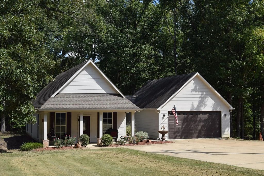 167 Almond Circle, Minden