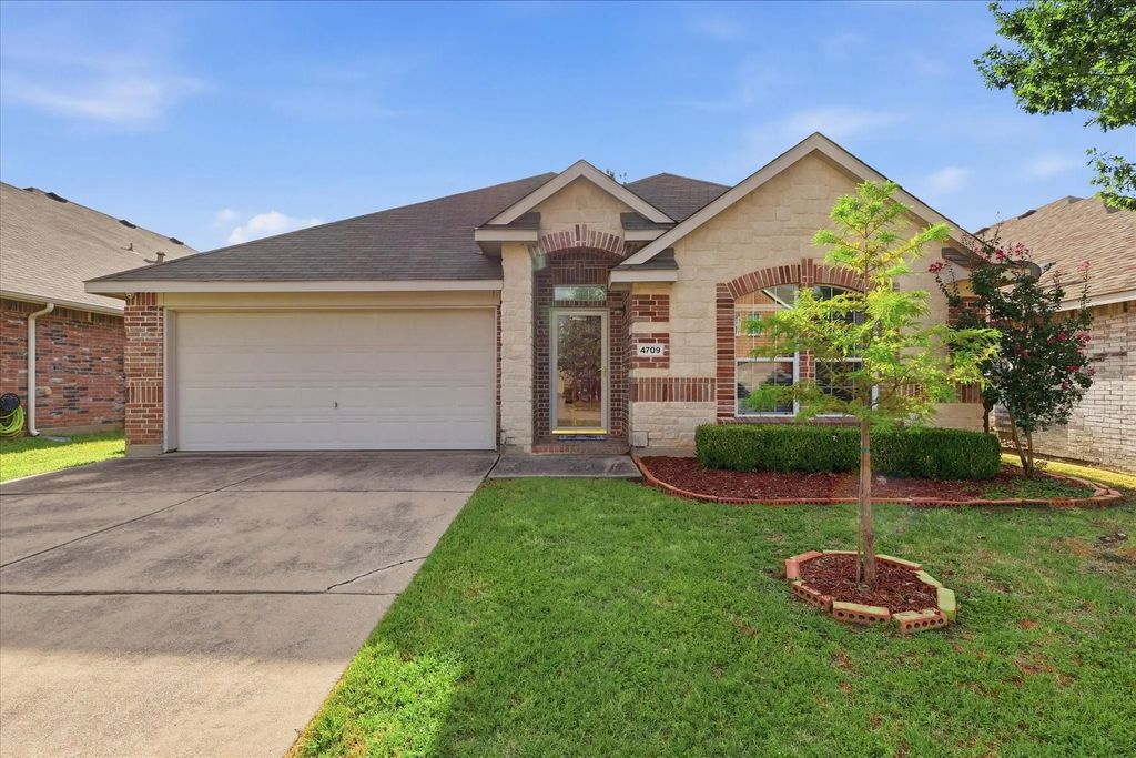 4709 Redbud Drive, Denton