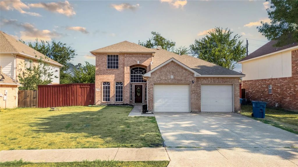 7502 Armstrong Lane, Rowlett