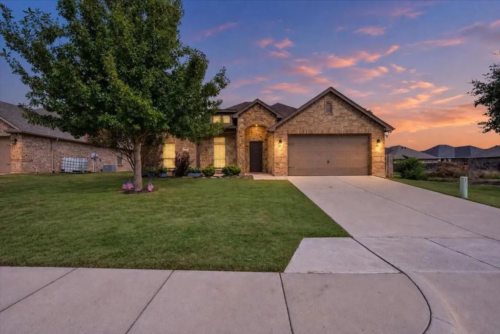537 Zachary Drive, Weatherford