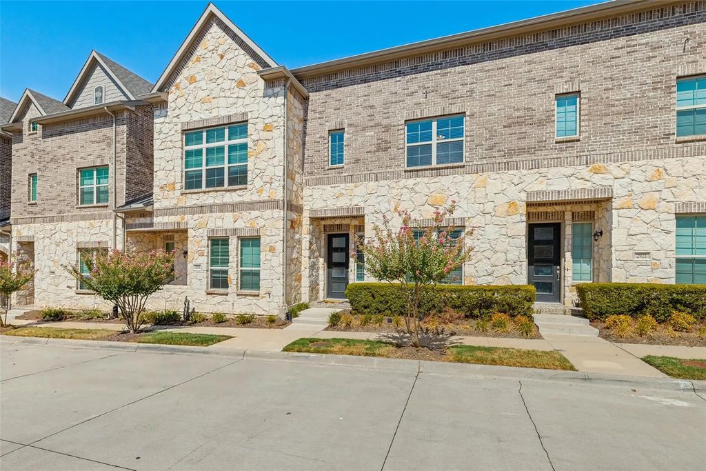 2917 Troutt Drive, Carrollton