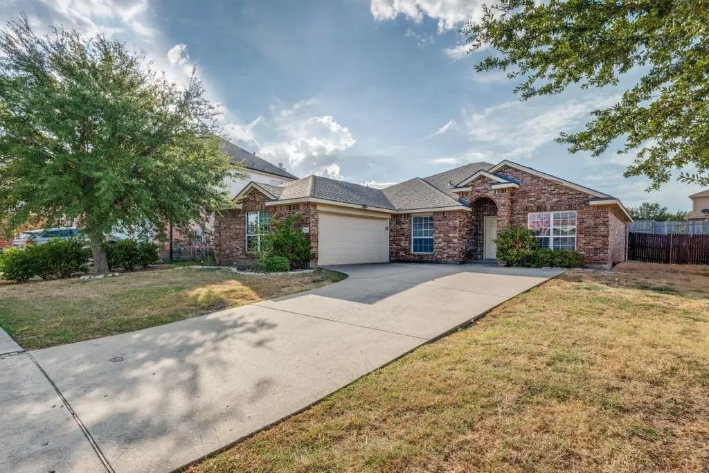2223 Overton Drive, Forney