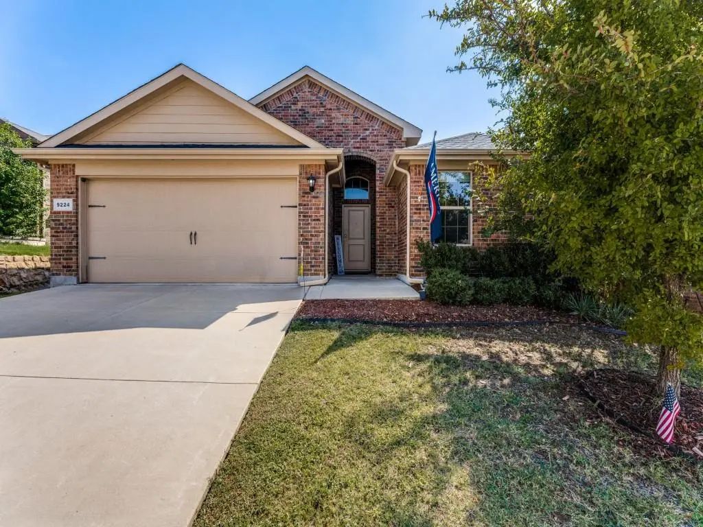 9224 Castorian Drive, Fort Worth