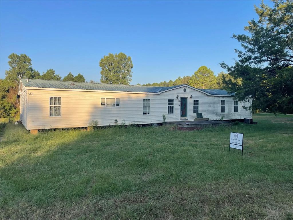 7502 Dawes Road, Mooringsport