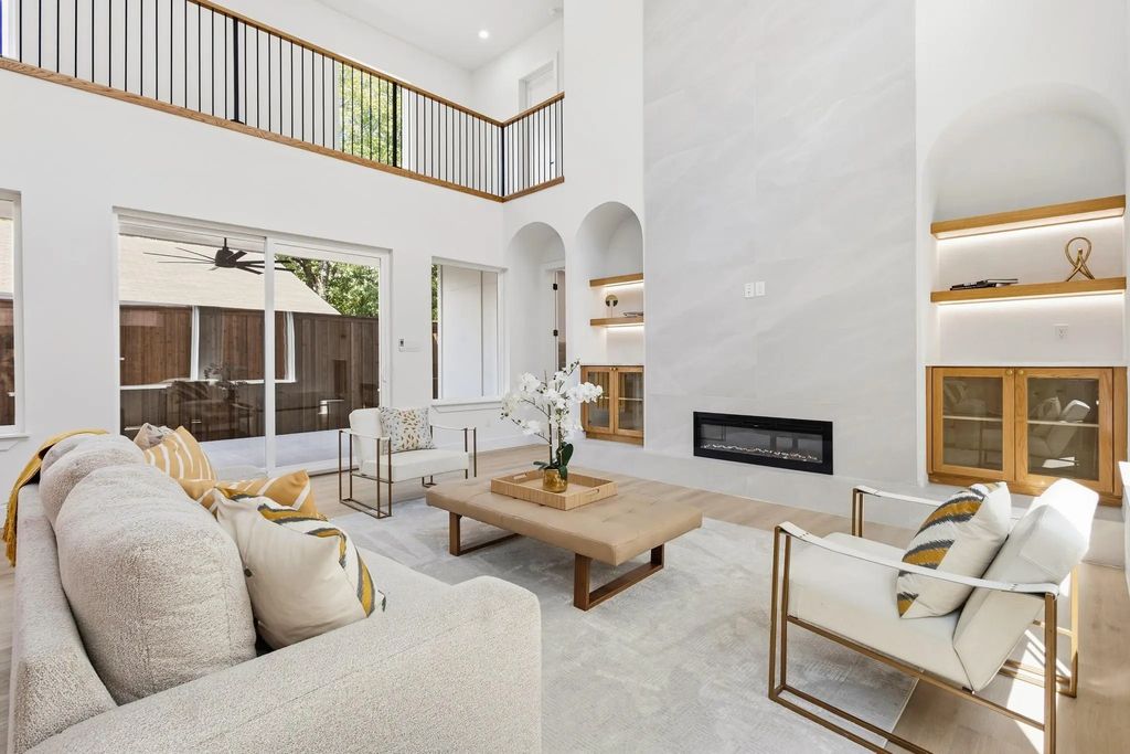 1507 Dennison Street, Dallas