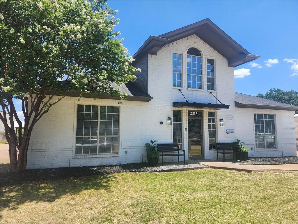 2315 Michigan Court, Dalworthington Gardens