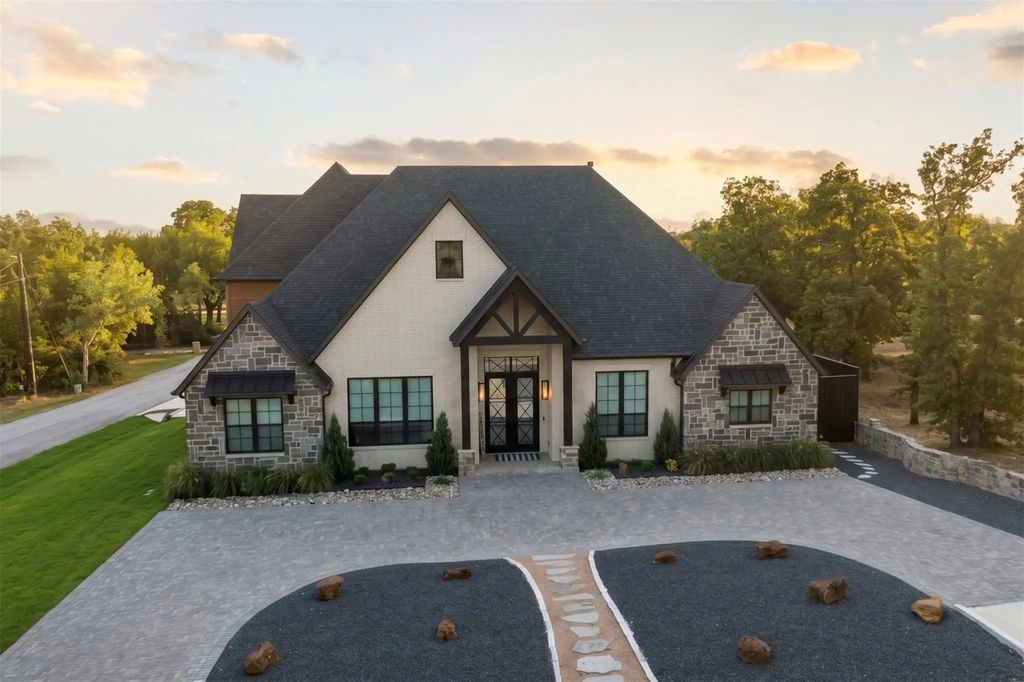 1134 Blackwood Drive, Keller