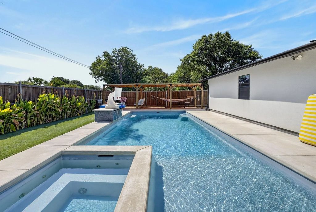 3193 Northaven Road, Dallas