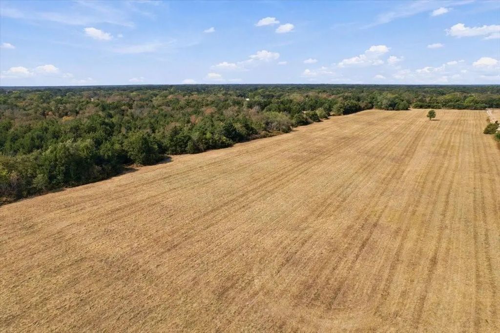 Ybd Farm Road 273, Ivanhoe