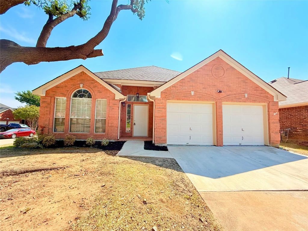 7960 Salmon Run Way, Fort Worth