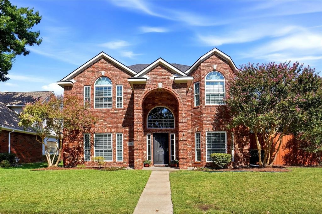 852 Aberdeen Court, Coppell