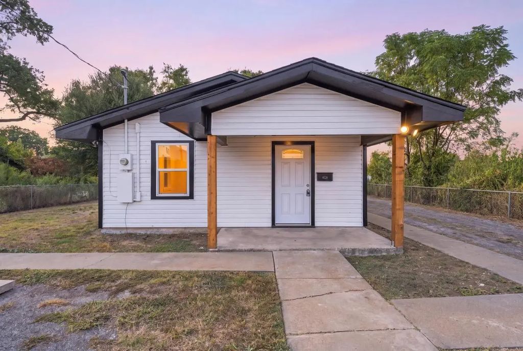 112 Rose Street, Marlin
