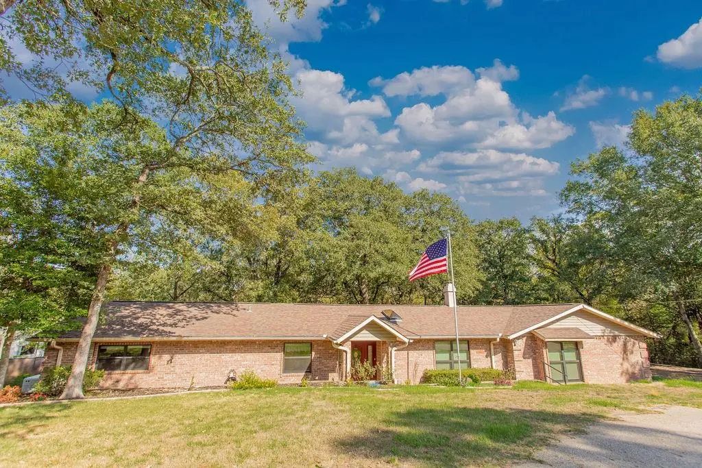 435 Lonestar, Hideaway