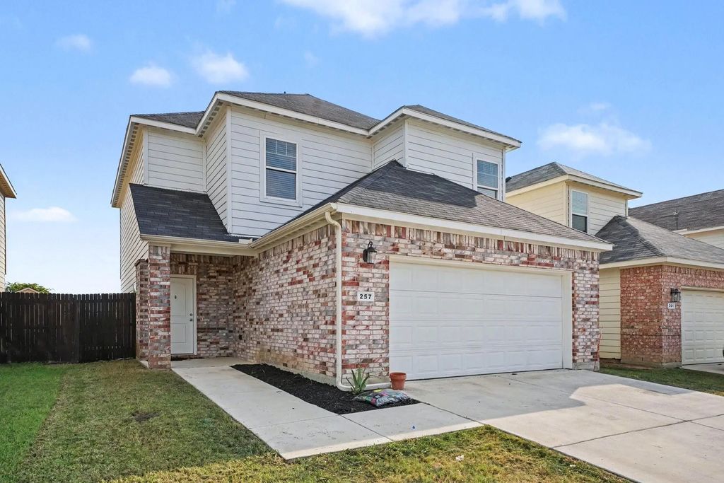 257 Michelle Drive, Grand Prairie