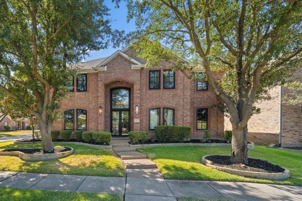 5925 Chatham Lane, The Colony