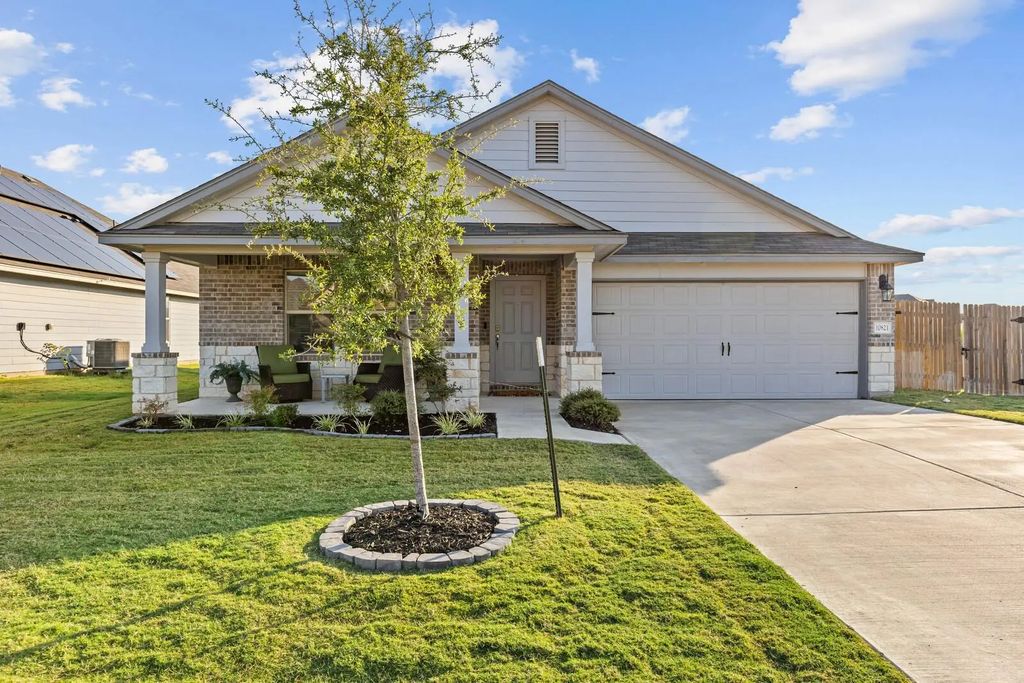 10821 Hollister Lane, Waco