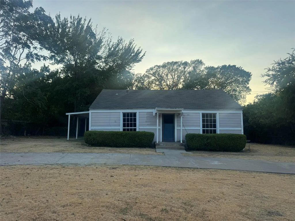 803 N Joe Wilson Road, Cedar Hill