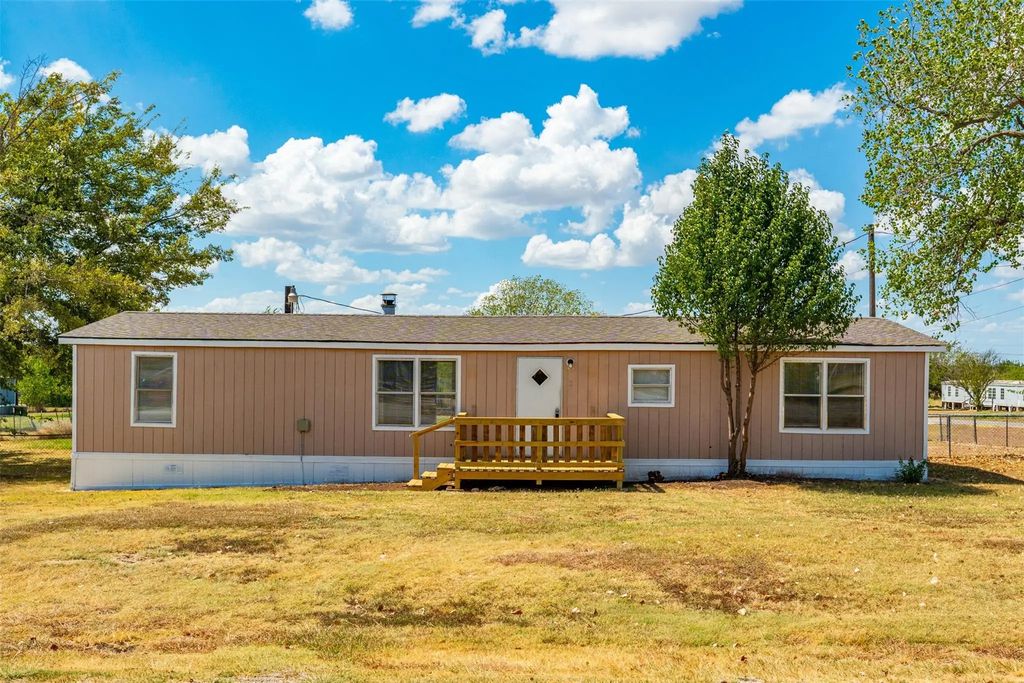 7205 Walden Drive, Joshua