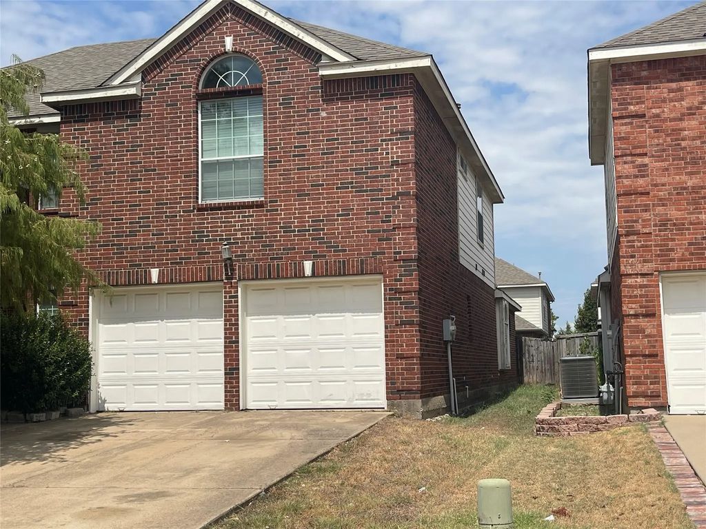 2740 Eastland Drive, Grand Prairie