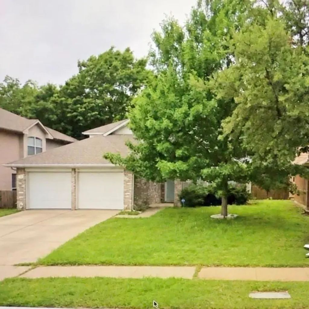 1808 Sunflower Lane, Lewisville