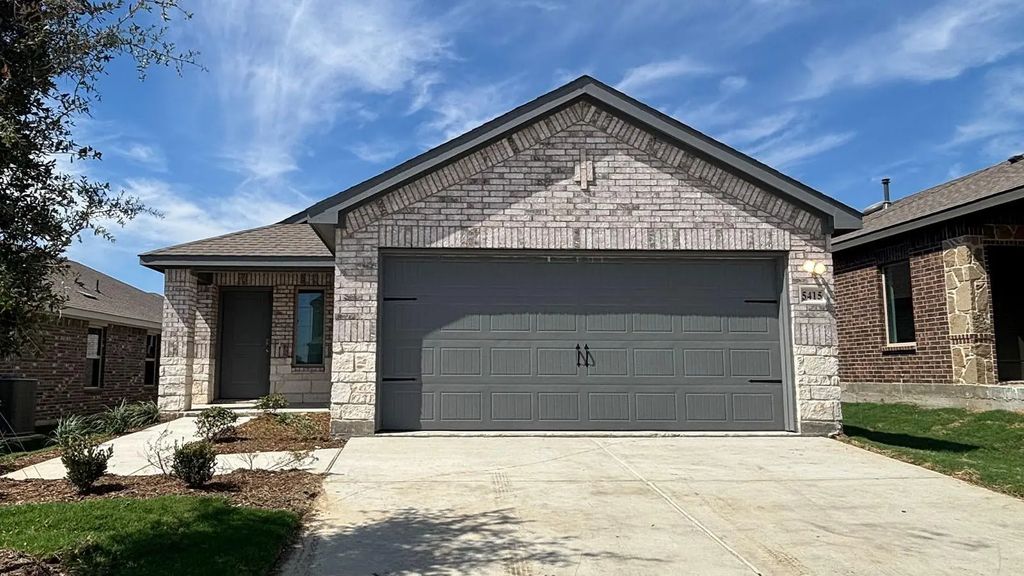 5415 Cormorant Grove, Crandall