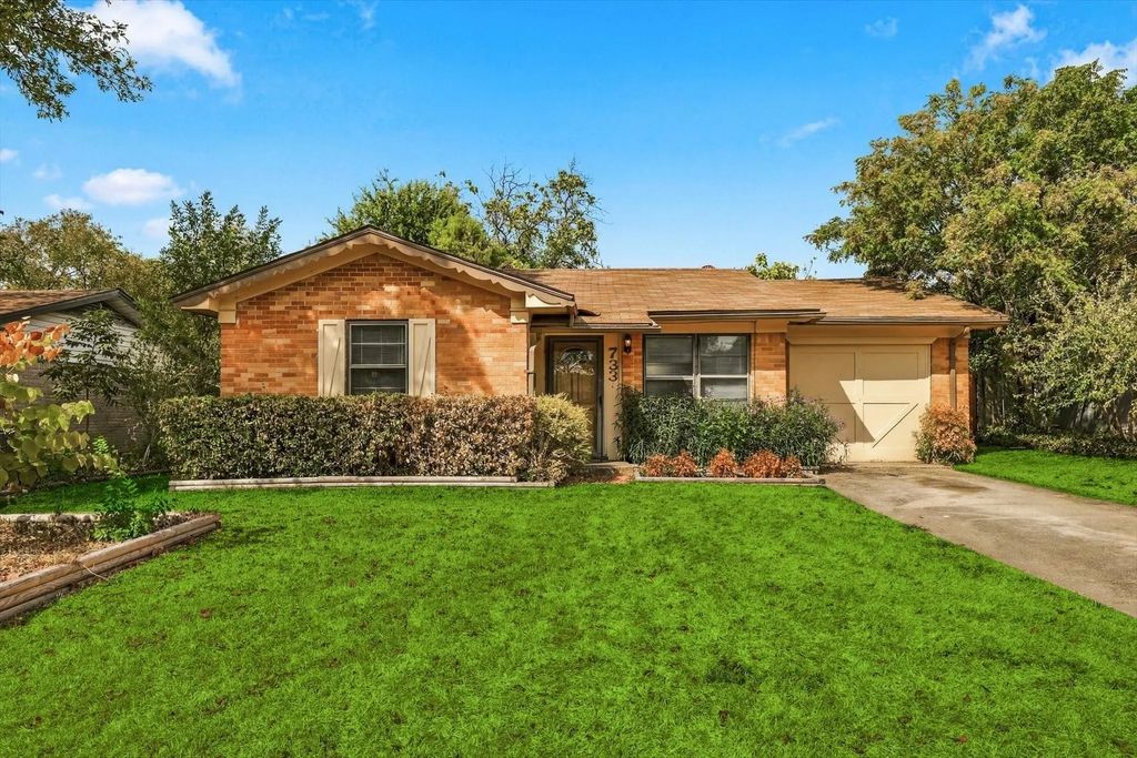733 Red Mill Lane, Mesquite