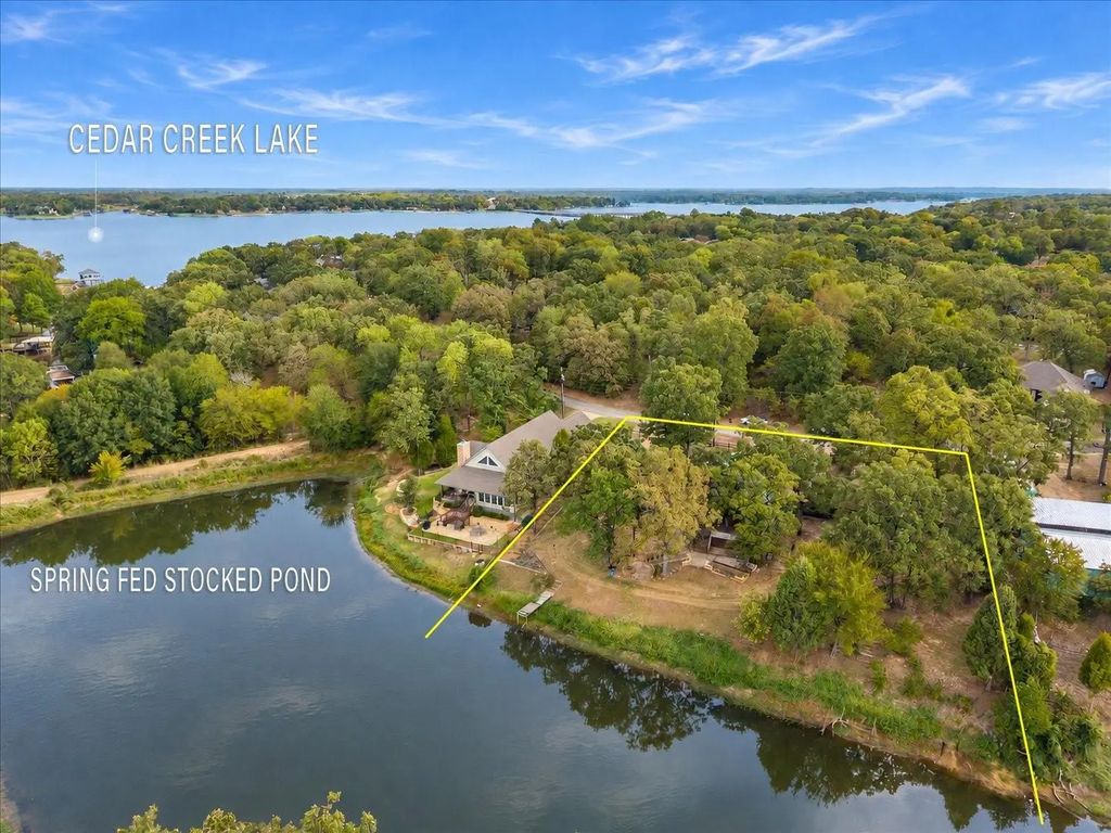 5650 Point Lavista, Malakoff