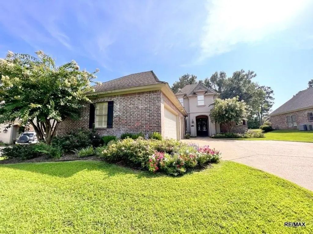 10945 Angelles Cove, Shreveport