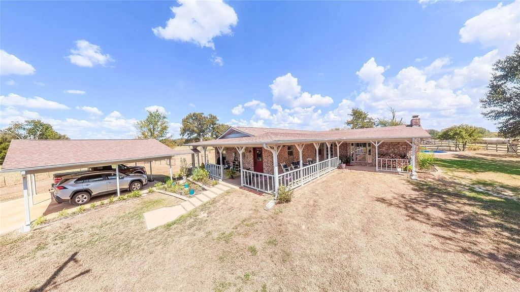 4069 Fm 3384, Pittsburg
