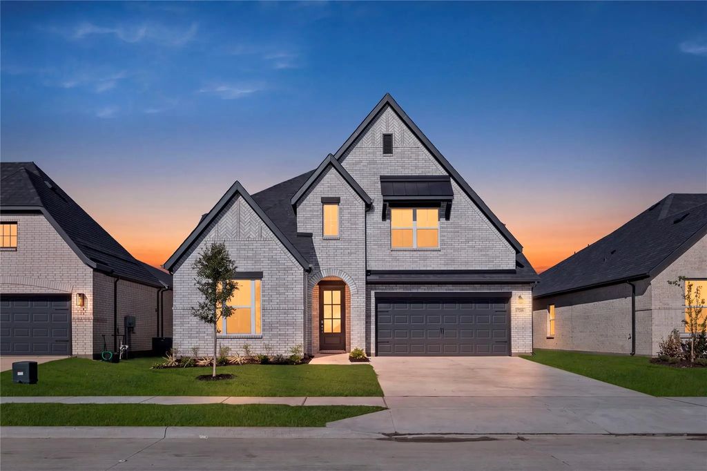 17208 Oxborough Drive, Fort Worth