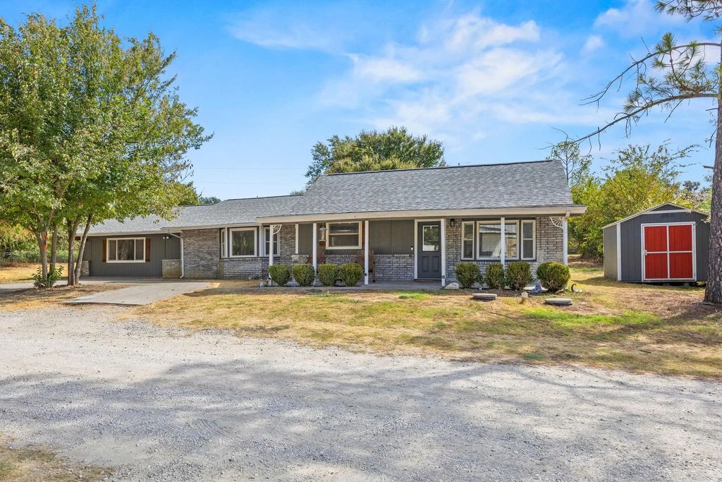 2810 Wild Valley Drive, Little Elm