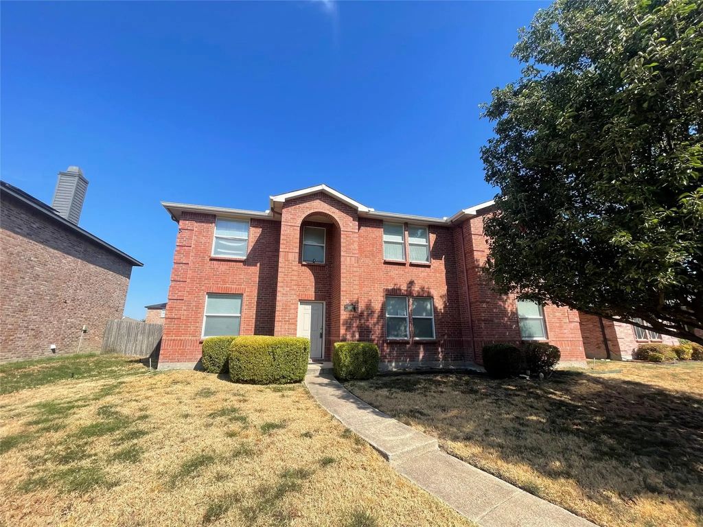 1015 Graystone Drive, Lancaster
